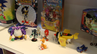 Illustration for article titled Mega Man, Duke Nukem, Sonic, Gears of War 3, Twisted Metal And More... The Last Big Toy Fair 2011 Gallery